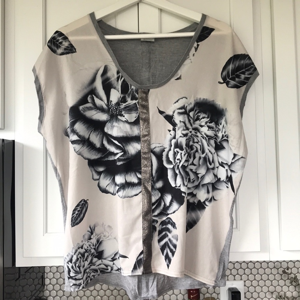 Gray, black, and white Zara blouse